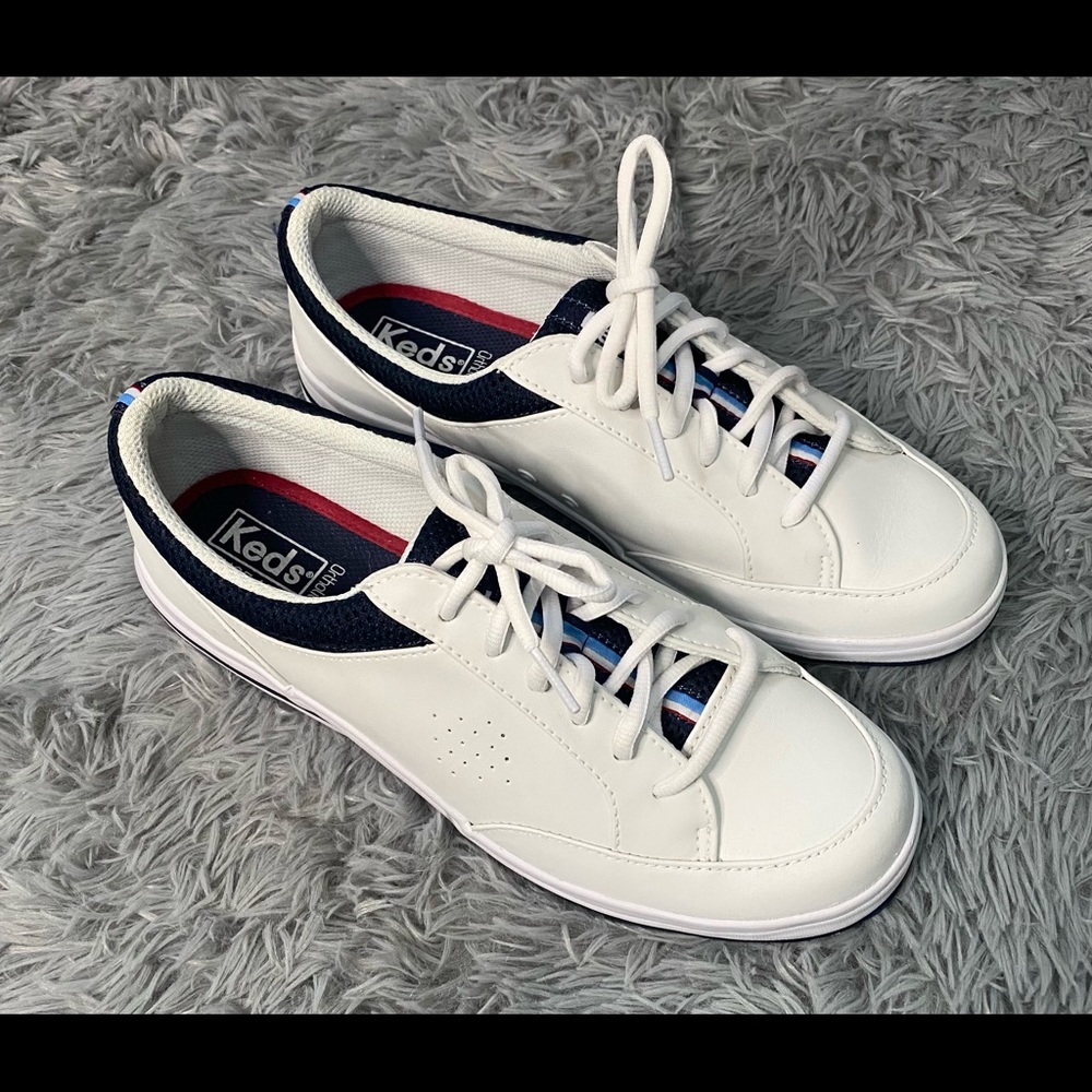 Keds Ladies 'Lace up' Tennis Shoe, Casual, White w/ Blue Trim US Size 8 1/2